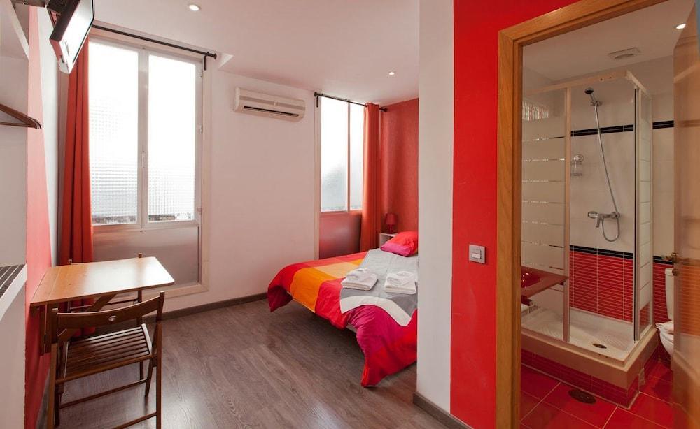 Hostal Abril Madrid Exteriör bild