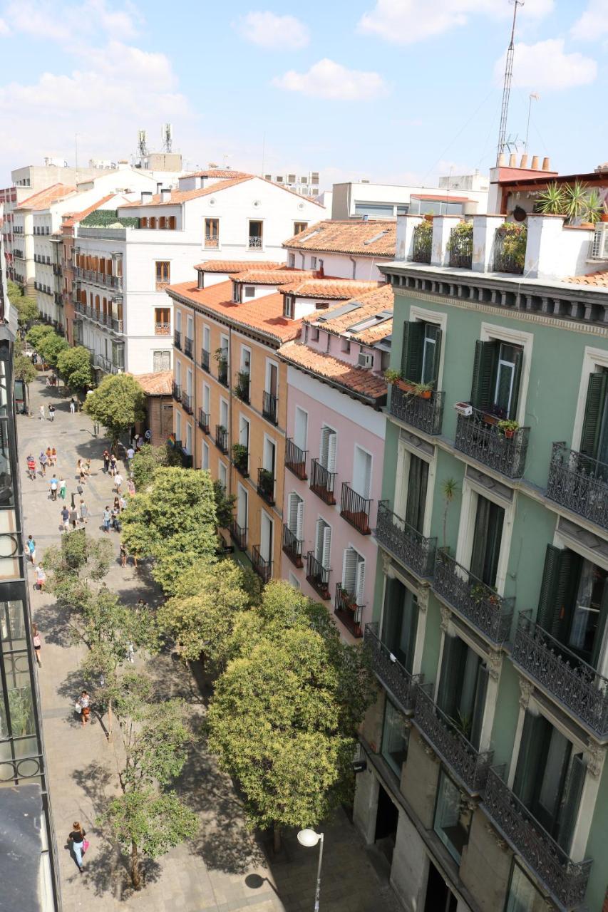 Hostal Abril Madrid Exteriör bild