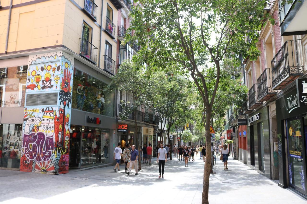 Hostal Abril Madrid Exteriör bild