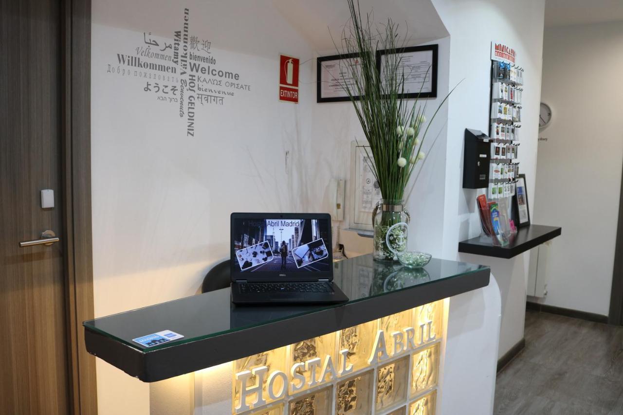 Hostal Abril Madrid Exteriör bild